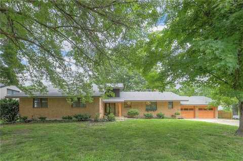 4605 N Main Street, Kansas City, MO 64116