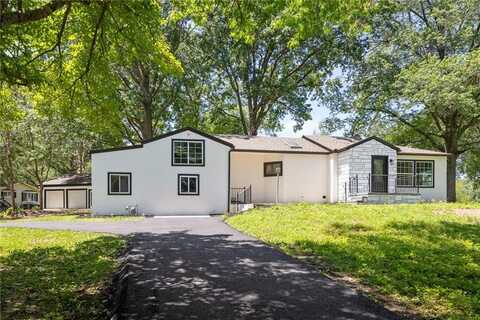 2101 Spruce Street, Leavenworth, KS 66048