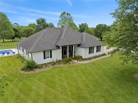 12596 E Oliver Pass, Nevada, MO 64772