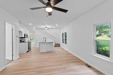 1233 S Pleasant Street, Independence, MO 64055