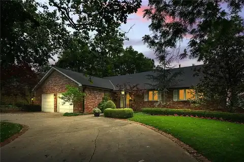 490 W 49th Terrace, Kansas City, MO 64112