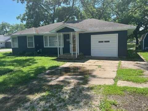 610 Virgina Avenue, Altamont, KS 67330
