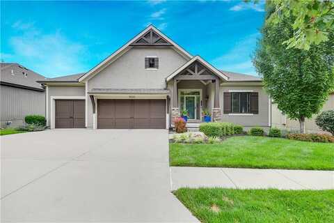 11223 S Montclaire Drive, Olathe, KS 66061