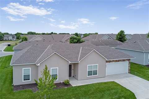 1425 Villa Lane, Louisburg, KS 66053