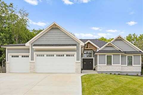 306 SW 17th Street, Oak Grove, MO 64075