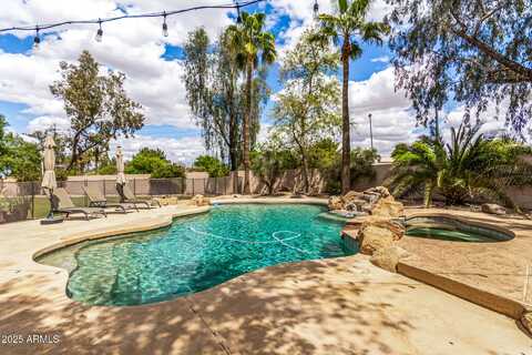 1571 E SARATOGA Court, Gilbert, AZ 85296