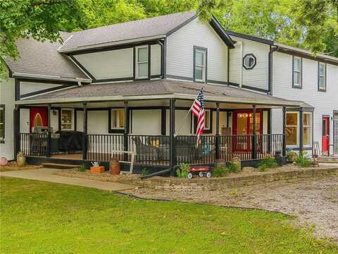 8602 E 227th Street, Peculiar, MO 64078