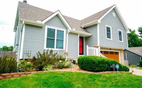 101 Shasta Daisy Drive, Smithville, MO 64089