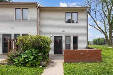 478 Hawaii Ct, IowaCity, IA 52246