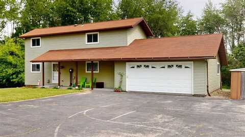 1944 Surf Dr NE, Solon, IA 52333