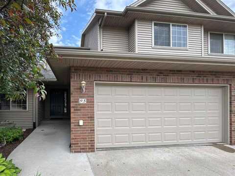 95 E Weston Dr, NorthLiberty, IA 52317