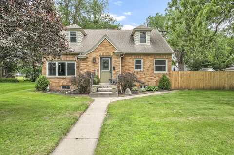 1106 Okoboji Avenue, Milford, IA 51351