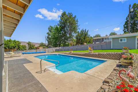 3233 Meadowlark Dr, Lewiston, ID 83501