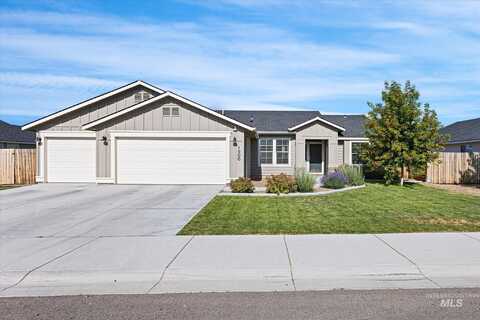 1900 SW Challis Dr, Mountain Home, ID 83647