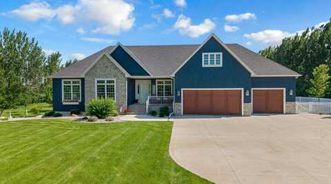 2405 NW 16th Avenue, Aberdeen, SD 57401