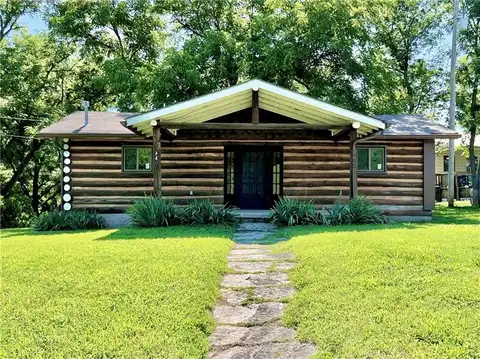 440 N Duff AVE, Sulphur Springs, AR 72768