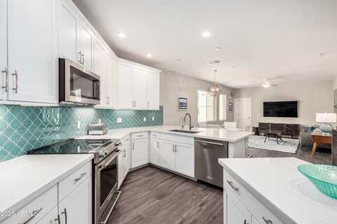 2511 W QUEEN CREEK Road, Chandler, AZ 85248