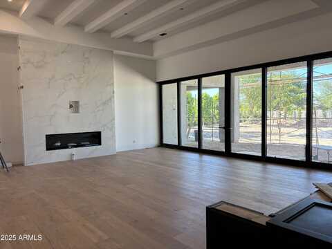 6426 E TURQUOISE Avenue, Paradise Valley, AZ 85253