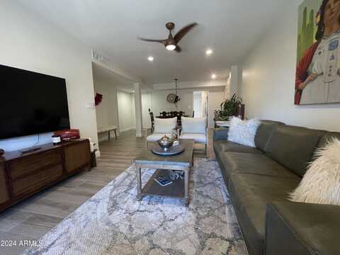 12421 N 41ST Place, Phoenix, AZ 85032