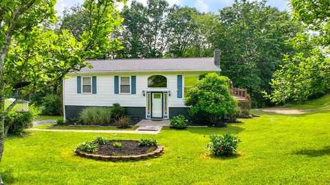 221 Mountain Edge Dr, BEAVER, WV 25813