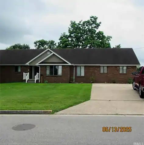 407 E 12Th Street, Huntingburg, IN 47542