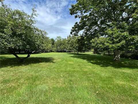 5770 Bergen Avenue, New York, NY 11952