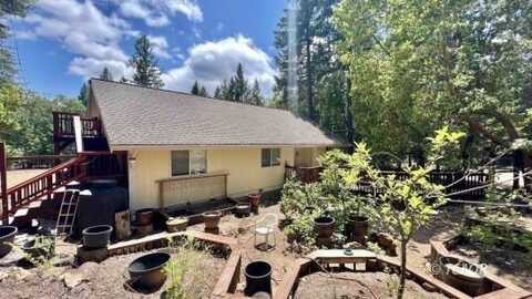 2240 Brady Rd, Hayfork, CA 96041
