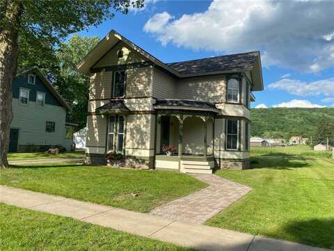 16 Wells Avenue, Hartwick, NY 13348