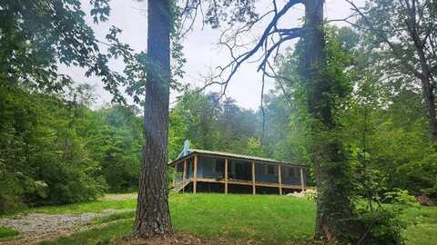 47 Blue Berry Drive, Pikeville, TN 37367