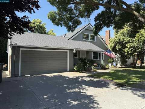 3055 Country Club Blvd, Stockton, CA 95204