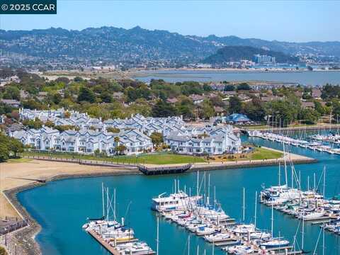 609 Commodore Dr, Richmond, CA 94804