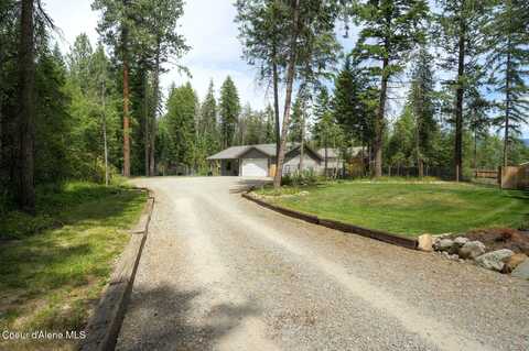 81 Mango St, Moyie Springs, ID 83845