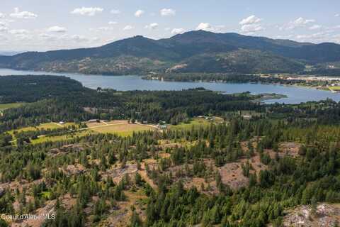 5095 Jewel Lake Rd, Sagle, ID 83860