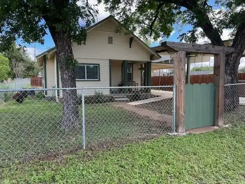 806 6th Street, Brady, TX 76825