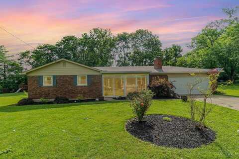9040 Saxton Drive, West Chester, OH 45069