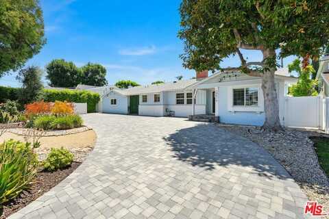 20616 Quedo Dr, Woodland Hills, CA 91364