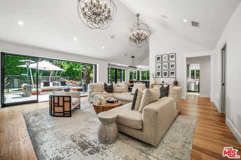 2701 Roscomare Rd, Los Angeles, CA 90077