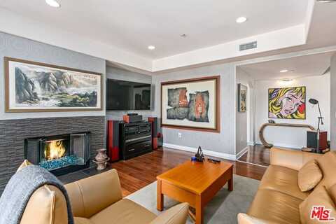 12026 Rhode Island Ave, Los Angeles, CA 90025