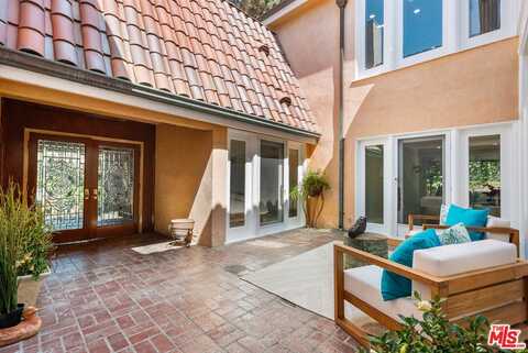 2103 N Hobart Blvd, Los Angeles, CA 90027