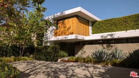 748 Amalfi Dr, Pacific Palisades, CA 90272