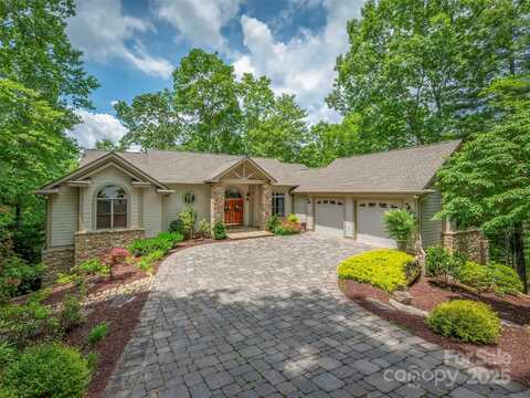 206 Tom Fazio Trace, Hendersonville, NC 28739