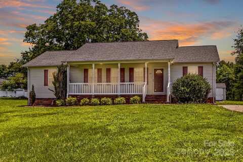 189 Lochshire Lane, Woodleaf, NC 27054