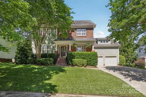 10121 Edgecliff Road, Huntersville, NC 28078