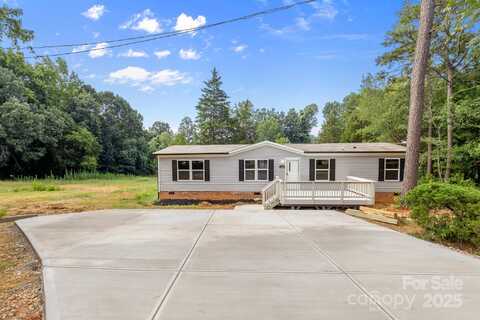 143 Lakewind Drive, Mooresville, NC 28115