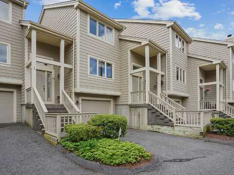 11 Boulevard Drive, Danbury, CT 06810