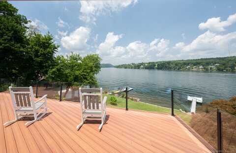 100 North Lake Shore Drive, Brookfield, CT 06804