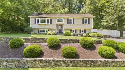 137 Quaker Farms Road, Oxford, CT 06478