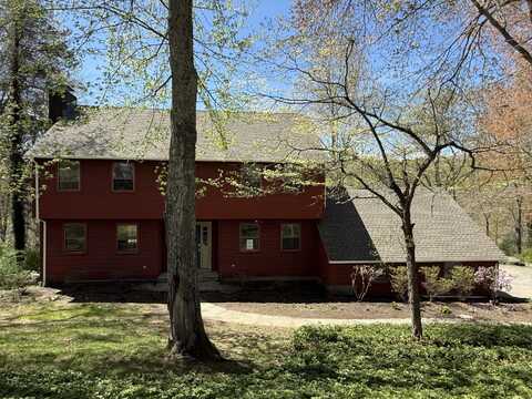 67 Flanders Road, Woodbury, CT 06798