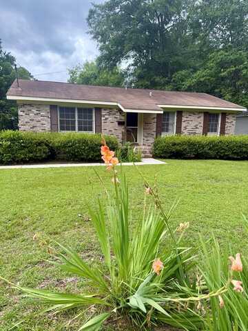 111 Saint Johns, Dothan, AL 36301