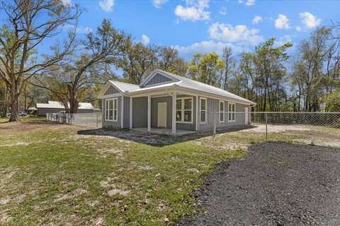 1108 6th Ave, Trenton, FL 32693